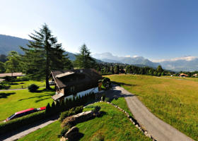  La Garenne находится во французской части Швейцарии, в небольшом курортном городке Виллар, на высоте 1250 м