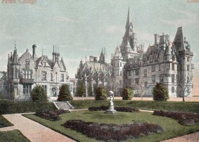 Fettes College, основанный в 1870 году, является одной из лучших и самых известных частных школ Шотландии. Колледж часто называют «Северный Итон».