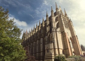 Lancing College – одна из ведущих частных школ на юге Великобритании для мальчиков и девочек от 13 до 18 лет