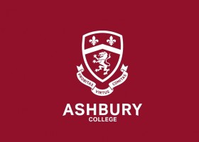 Ashbury College – это престижный частный колледж для мальчиков и девочек в Канаде