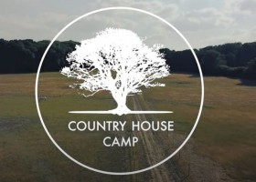 Country House Camp – это летний языковой лагерь для девочек от 8 до 14 лет